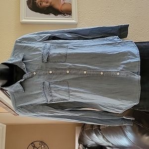 Old Navy Chambray Long Sleeve Button Down